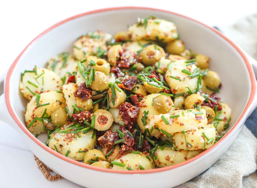 SALADE DE PATATES ET TOMATES SÉCHÉES AU SOLEIL